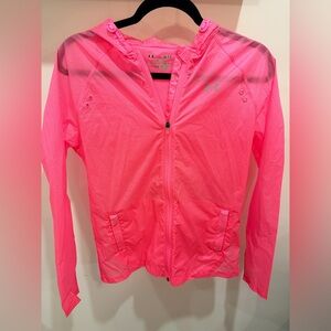 Women’s Under Armour Vibrant Pink hooded Windbreaker